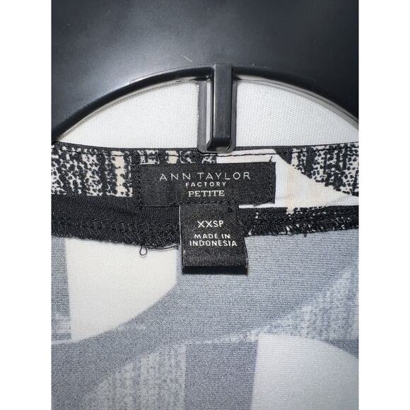 Ann Taylor Factory Cardigan Womens XXS Petite Belted Abstract Lightweight Sweate - Picture 3 of 6